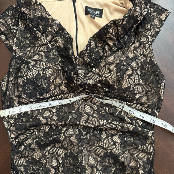 Xscape Tan Black Lace Formal/Semi midi body-con dress Sz 10. Ruched wCap sleeve. - Picture 10 of 16
